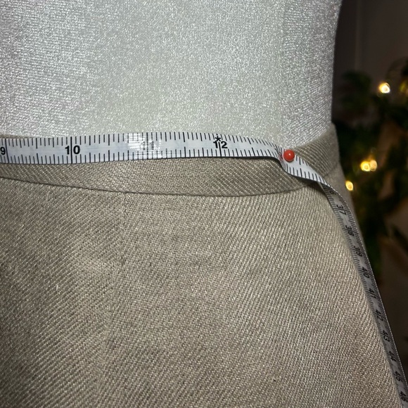 Ann Taylor Loft 2 piece linen skirt set. Size 6 - Picture 8 of 10